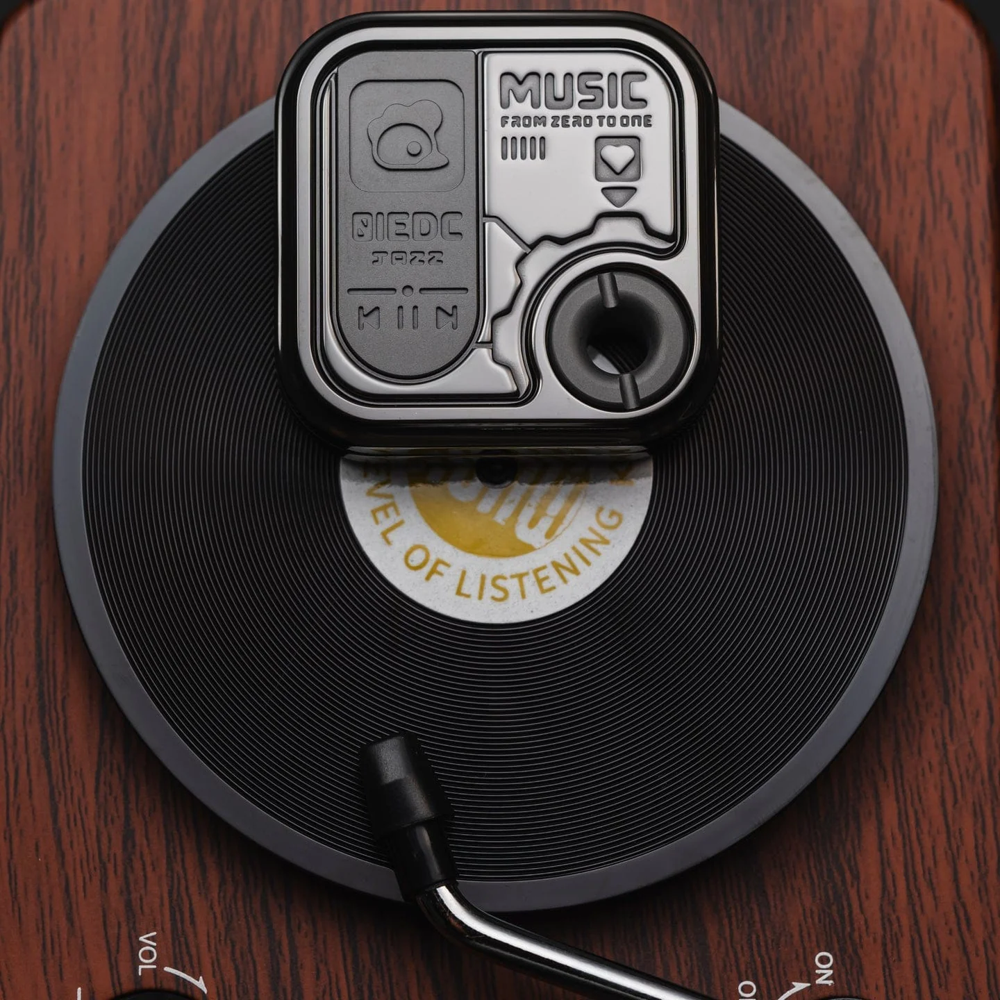 CD Player Cube - Image 10
