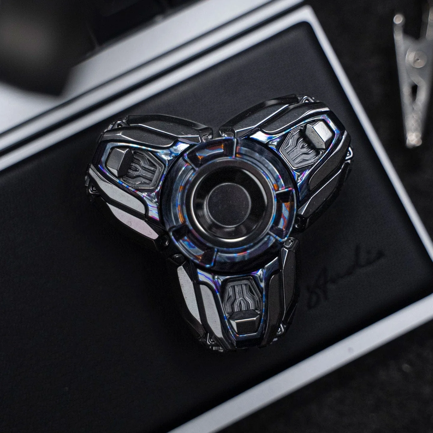 Jing Xian-Open Armor Spinner - Image 4